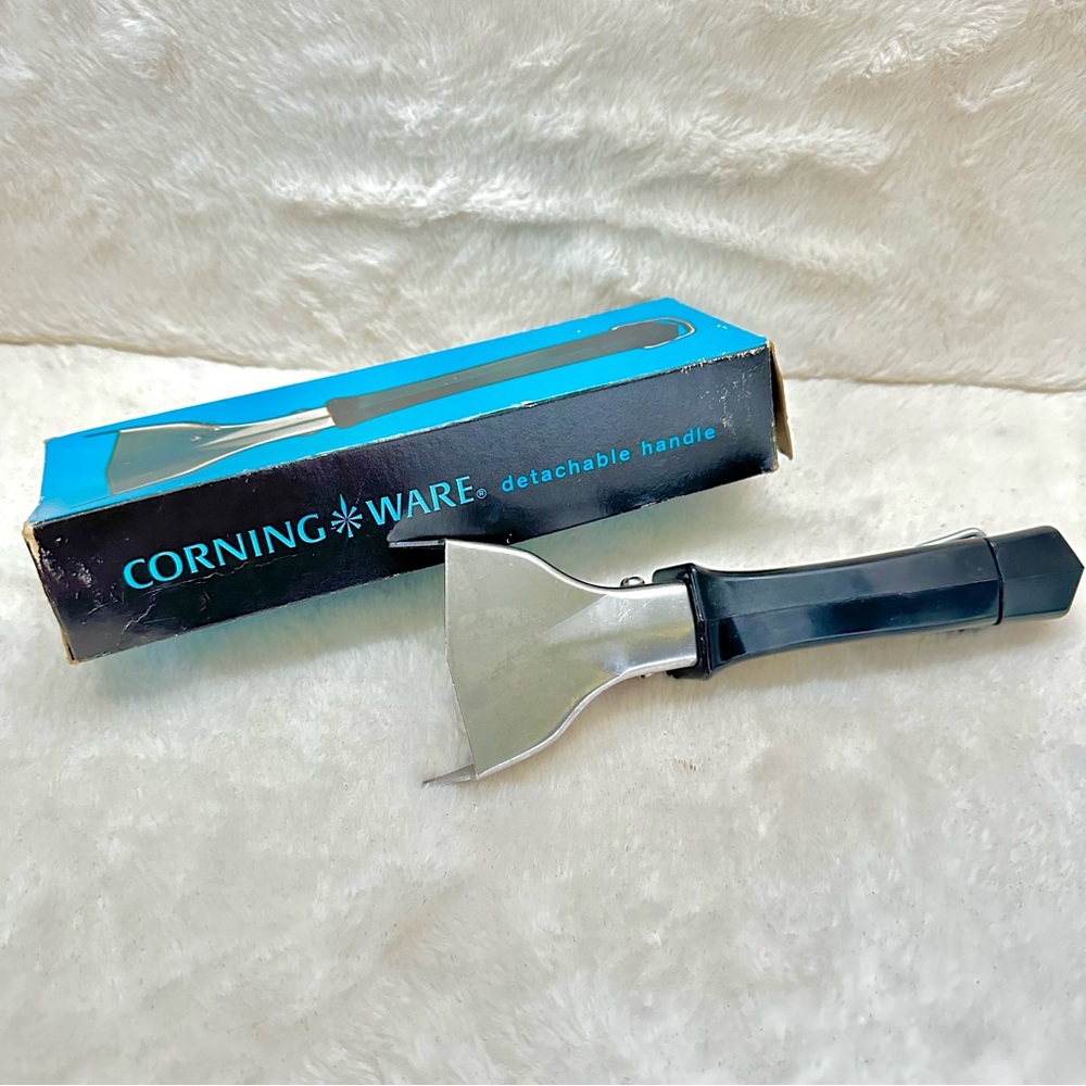 Vintage CorningWare Detachable Pot Handle With Original Box